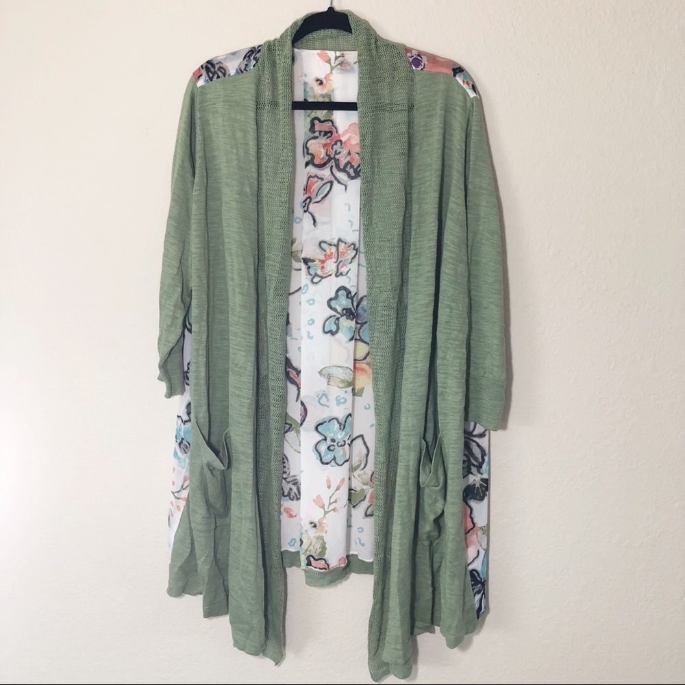 Melissa McCarthy | Sage Green & Floral Cardigan